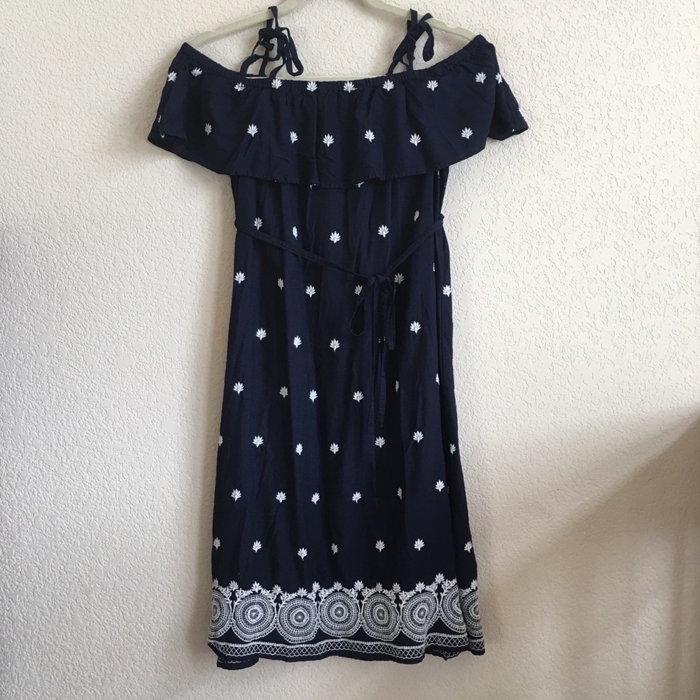 A-Glow off shoulder Spring Maternity Dress